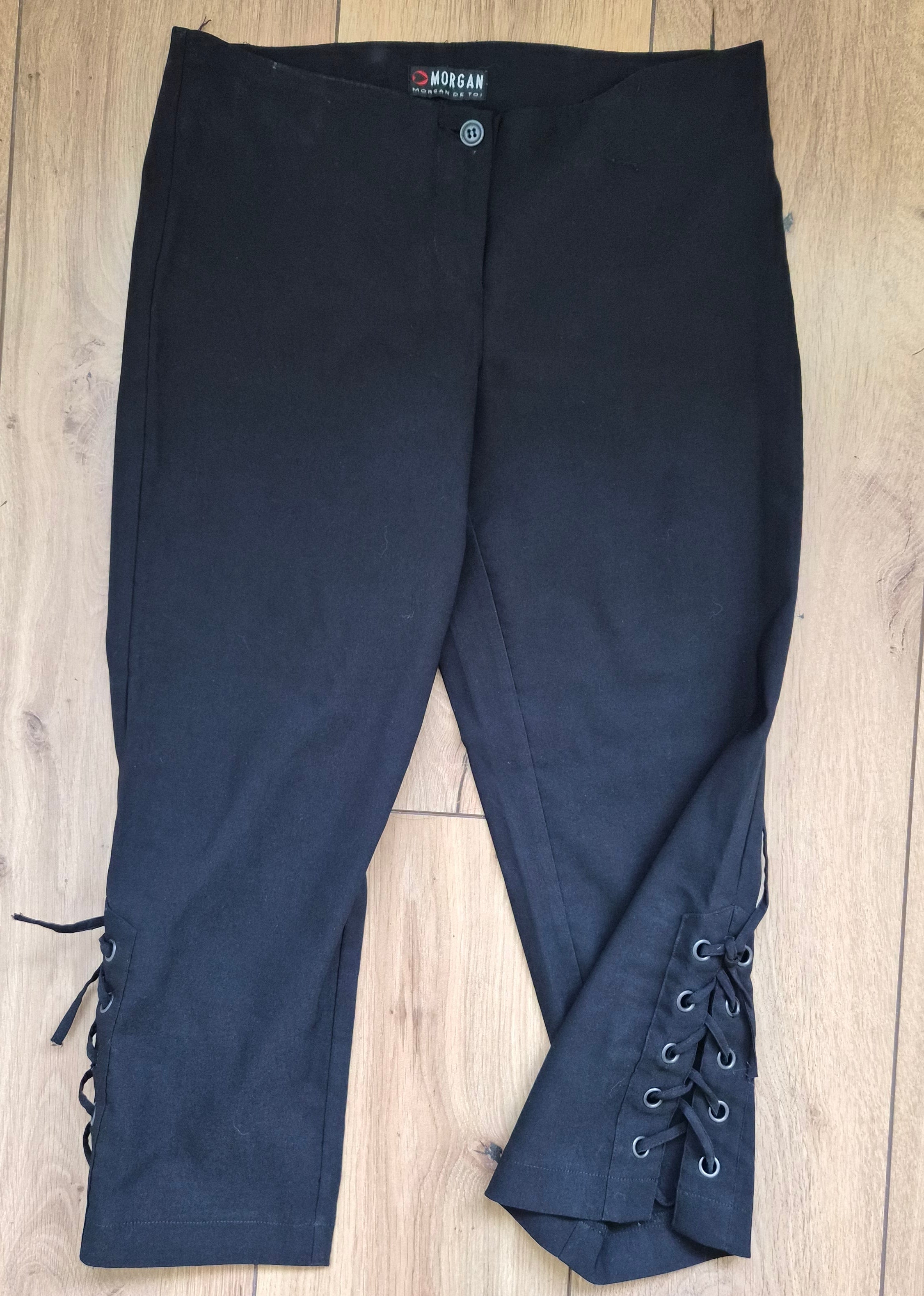 Capri Hose | Schwarz | Schnürung | S