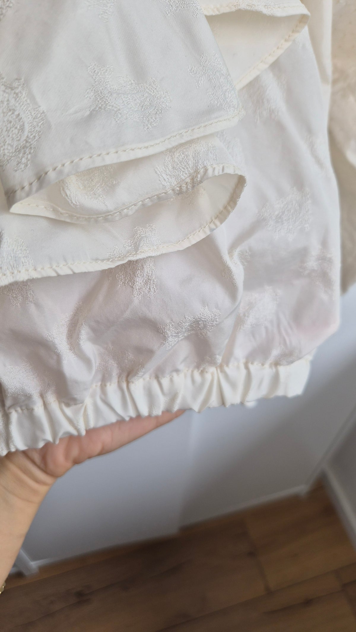 Ruffle Windbreaker | Romantic Fall | creme weiß (XS)