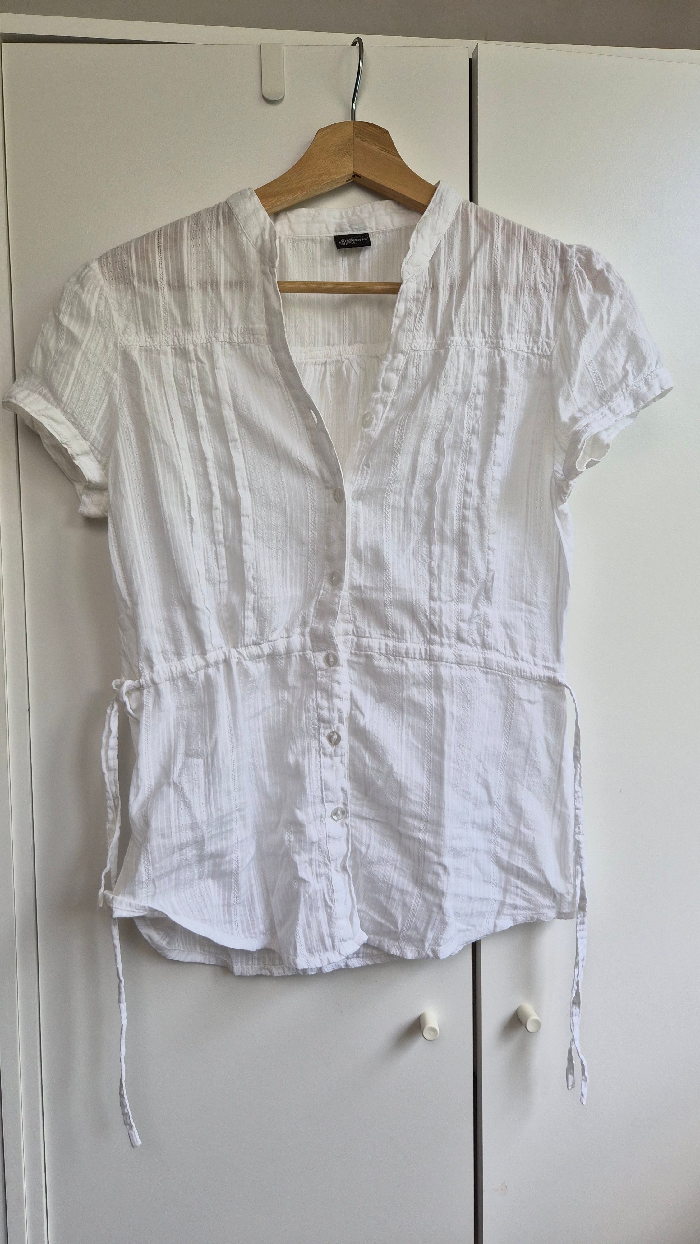 Vintage Sommerbluse Weiß mit Struktur & Taillenzug S