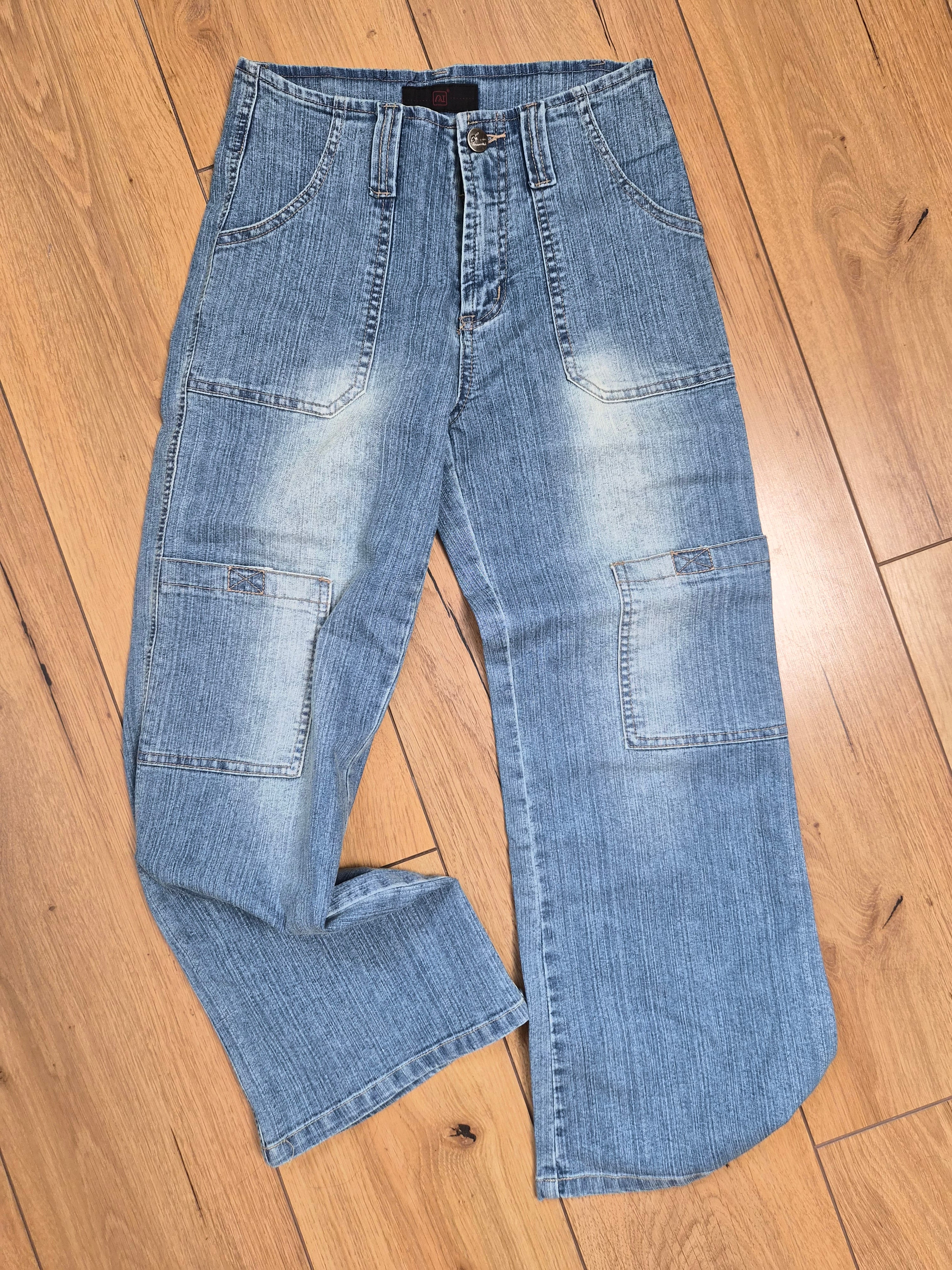 Vintage Y2K Cargo Capri Jeans S