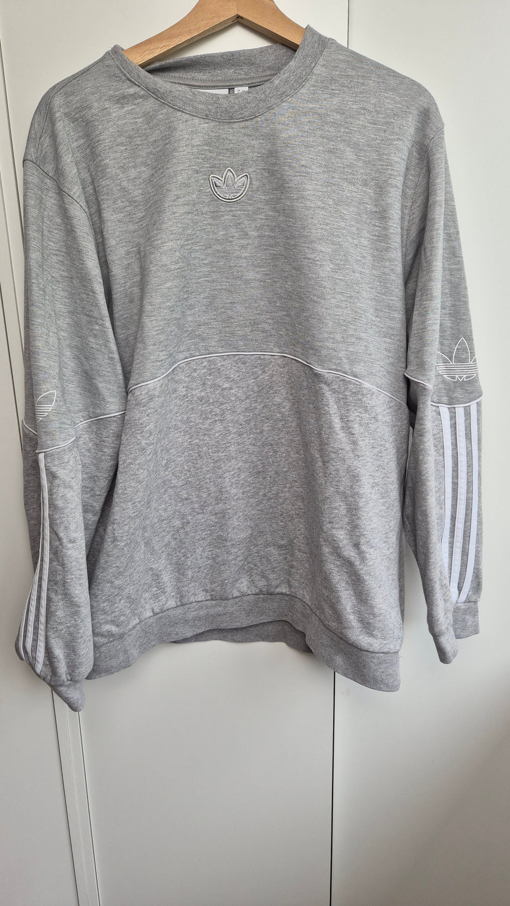 Adidas Sweatshirt Grey | Basic Grey 3-Stripes (L)