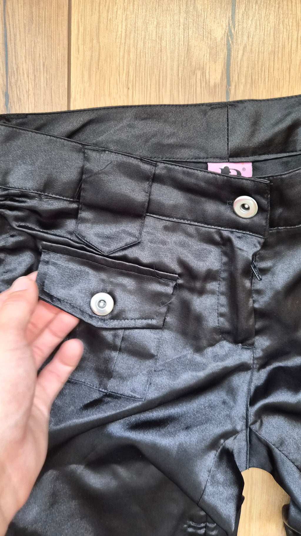 Satin Capri