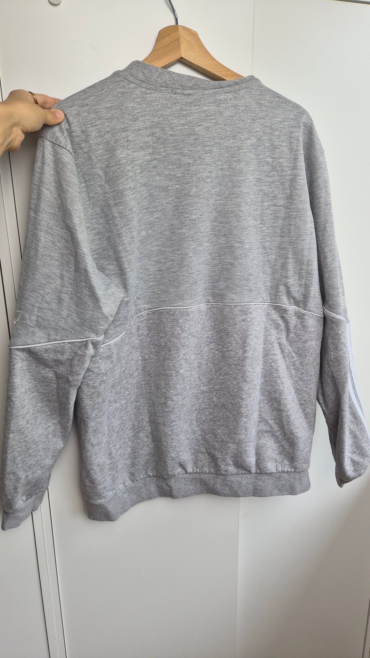 Adidas Sweatshirt Grey | Basic Grey 3-Stripes (L)