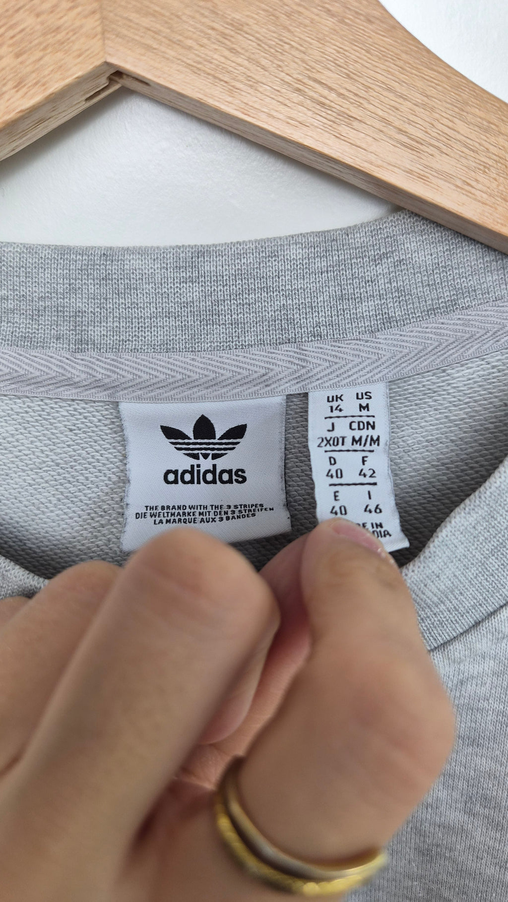 Adidas Crewneck Sweatshirt | Perfect grey Basic | 40
