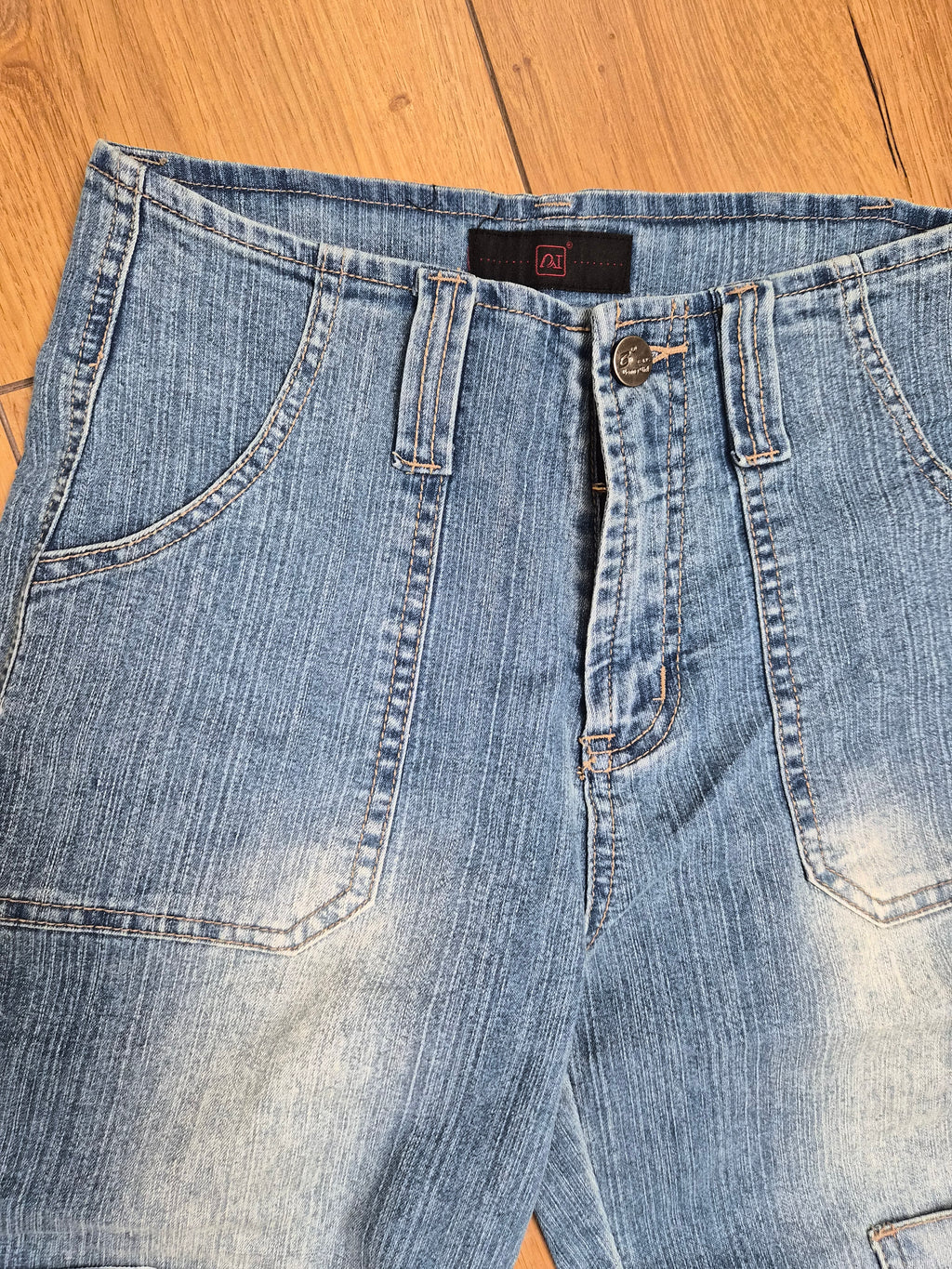 Vintage Y2K Cargo Capri Jeans S